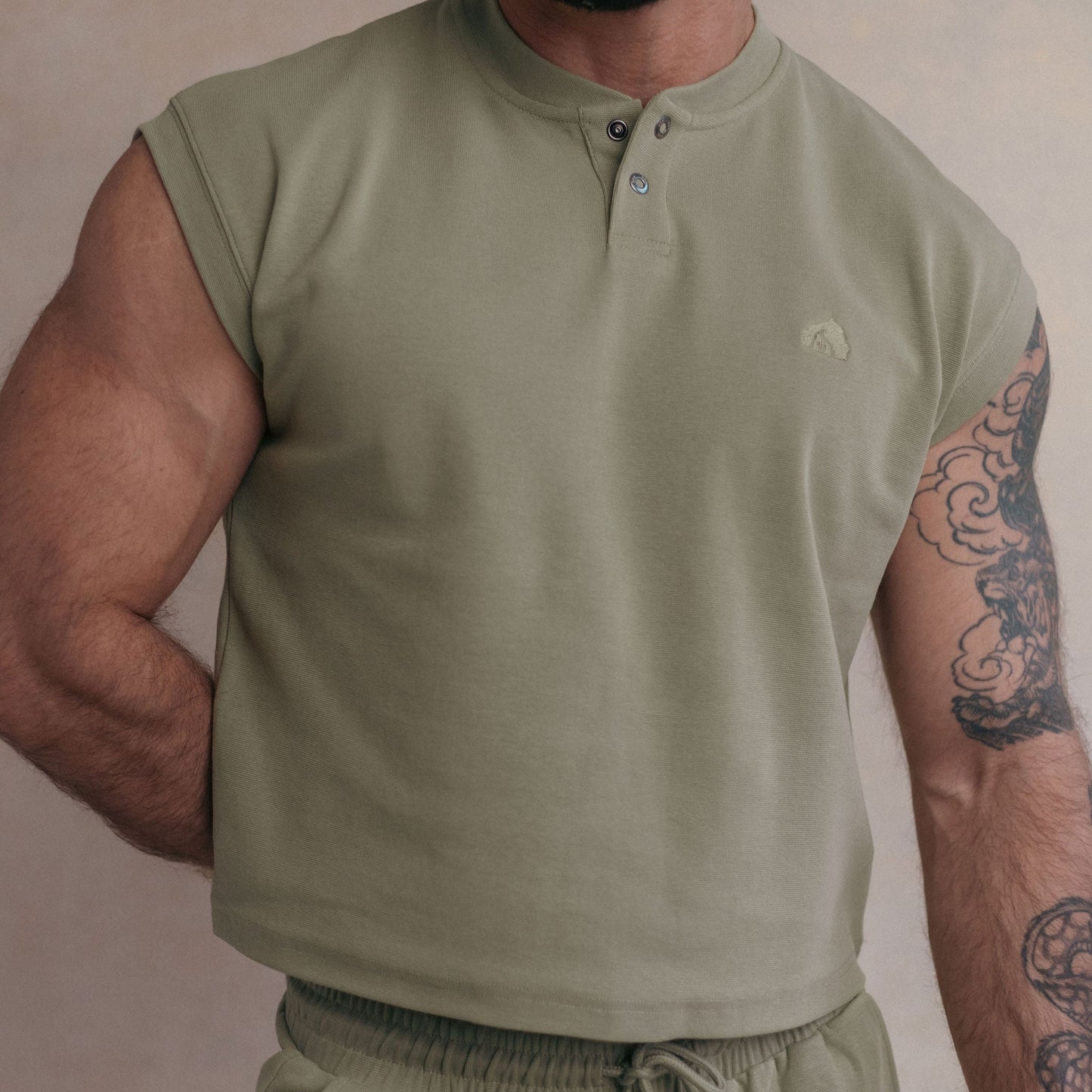 Sage Union Crop Tee. Image 2